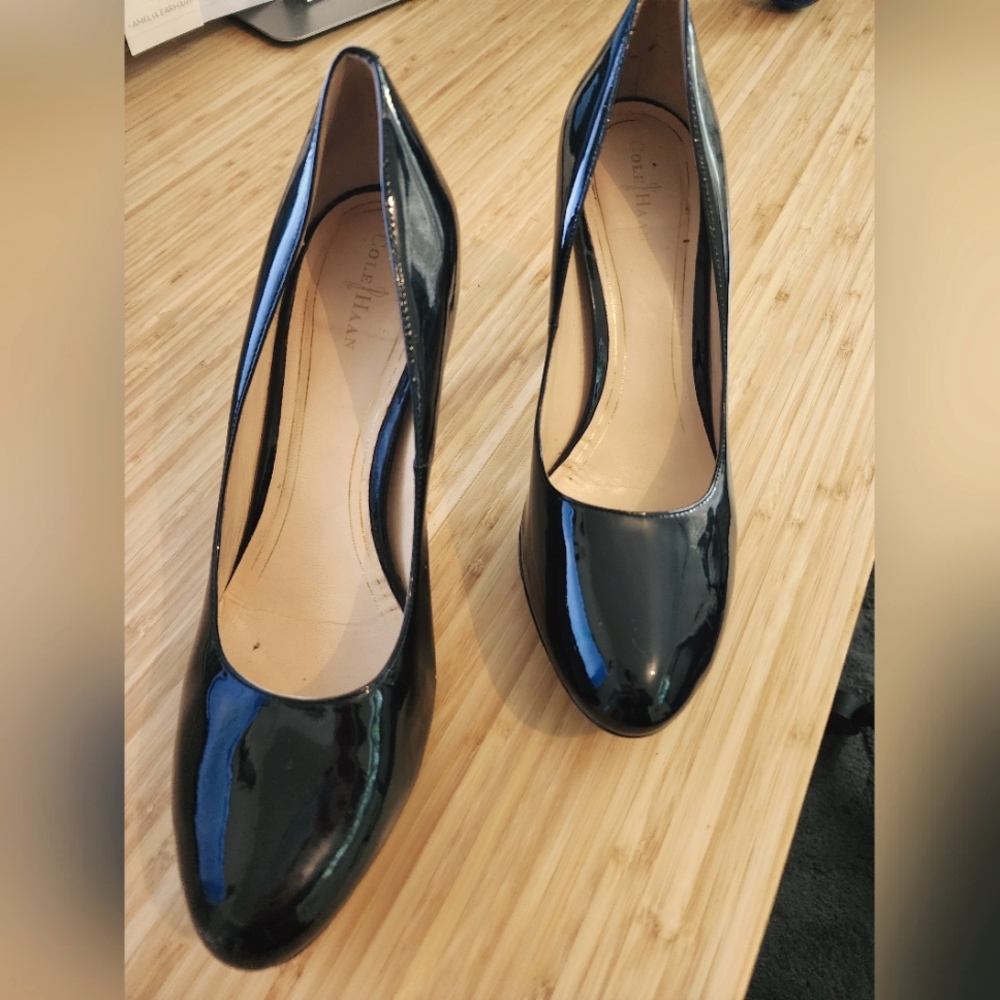 Cole Haan Nike Air size 10.5 black patten pumps